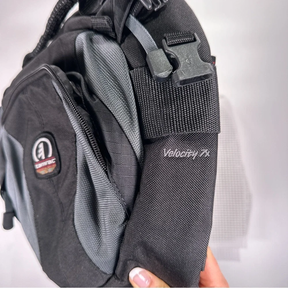Tamrac Unisex DSLR Sling Camera Bag Black Gray Velocity